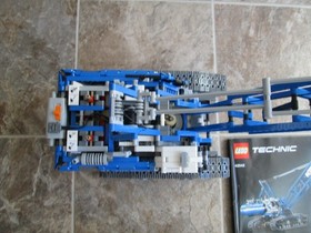 LEGO TECHNIC: Crawler Crane (42042) 100% Complete + Manual + Power FunctionsLEGO