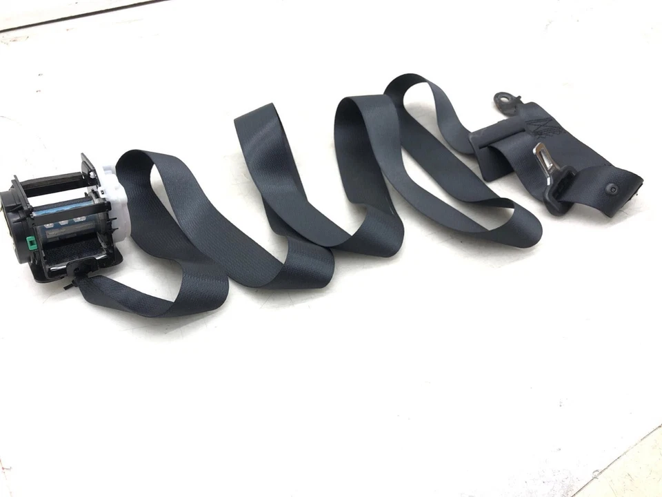 2015-2017 KIA K900 REAR LEFT DRIVER SEAT BELT RECTRACTOR BLACK 898103T500 OEM - Изображение 2 из 4