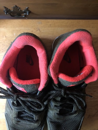 Nike MD Runner 2 Mid Sneakers Men US 10.5 Green 807406-330 (Needs Repair) - Picture 7 of 8