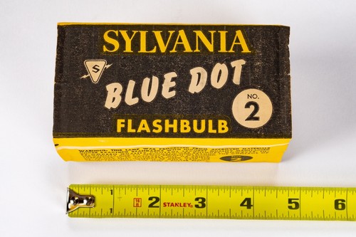 Vintage Sylvania Blue Dot Flashbulb No. 2 Screw Base Works RARE - Picture 5 of 5