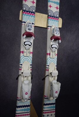 ROSSIGNOL TERRAIN JUNIOR SKIS SIZE 128 CM WITH ROSSIGNOL BINDINGS