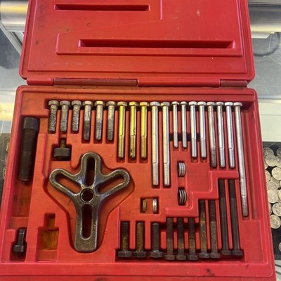 Snap-On Bolt Grip Puller Set with Case PB54A