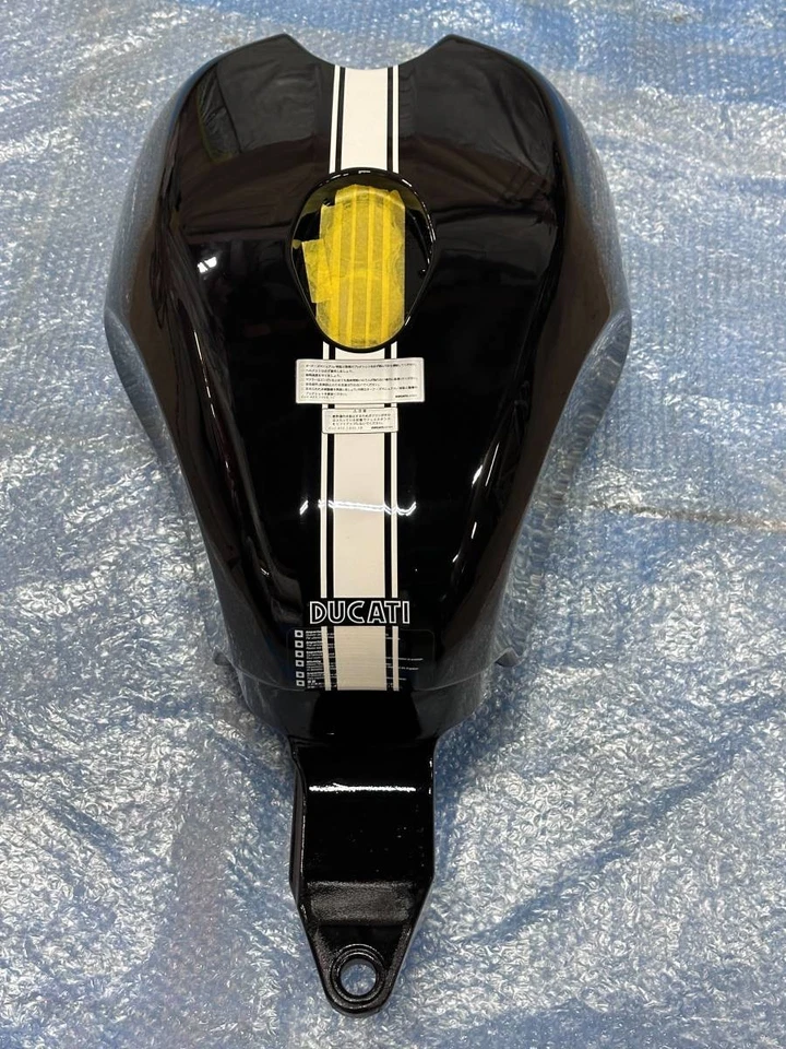 Raro tanque de combustible Ducati GT1000 Sportclassic Sports Classic Spokura negro Foto 4 de 4