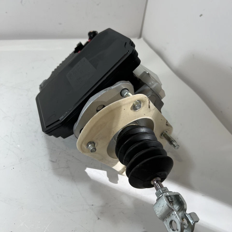 2023 HONDA CR-V HYBRID POWER BRAKE BOOSTER 3A25C-0818 OEM - Image 2 of 4