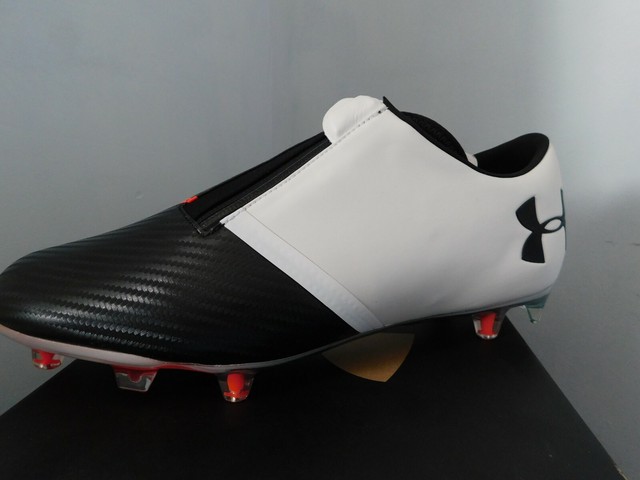 black under armour football boots