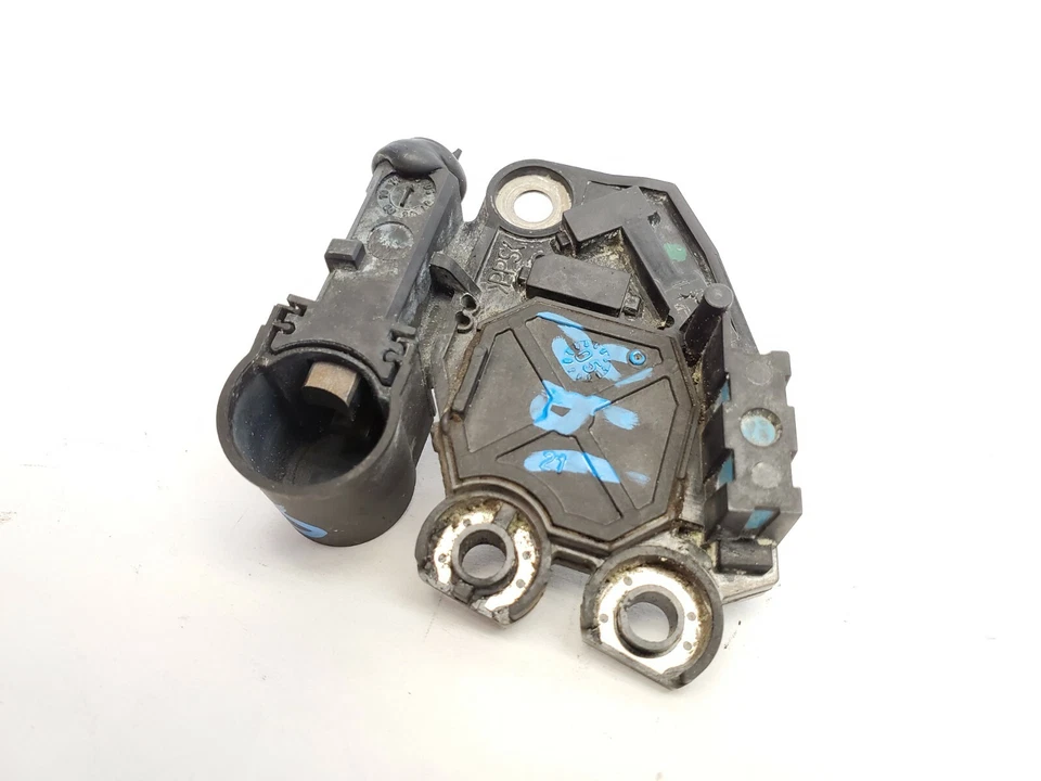 Chrysler Crossfire Valeo 2004-2008 - regulador de voltaje del alternador V6 de 3,2 L Foto 2 de 4