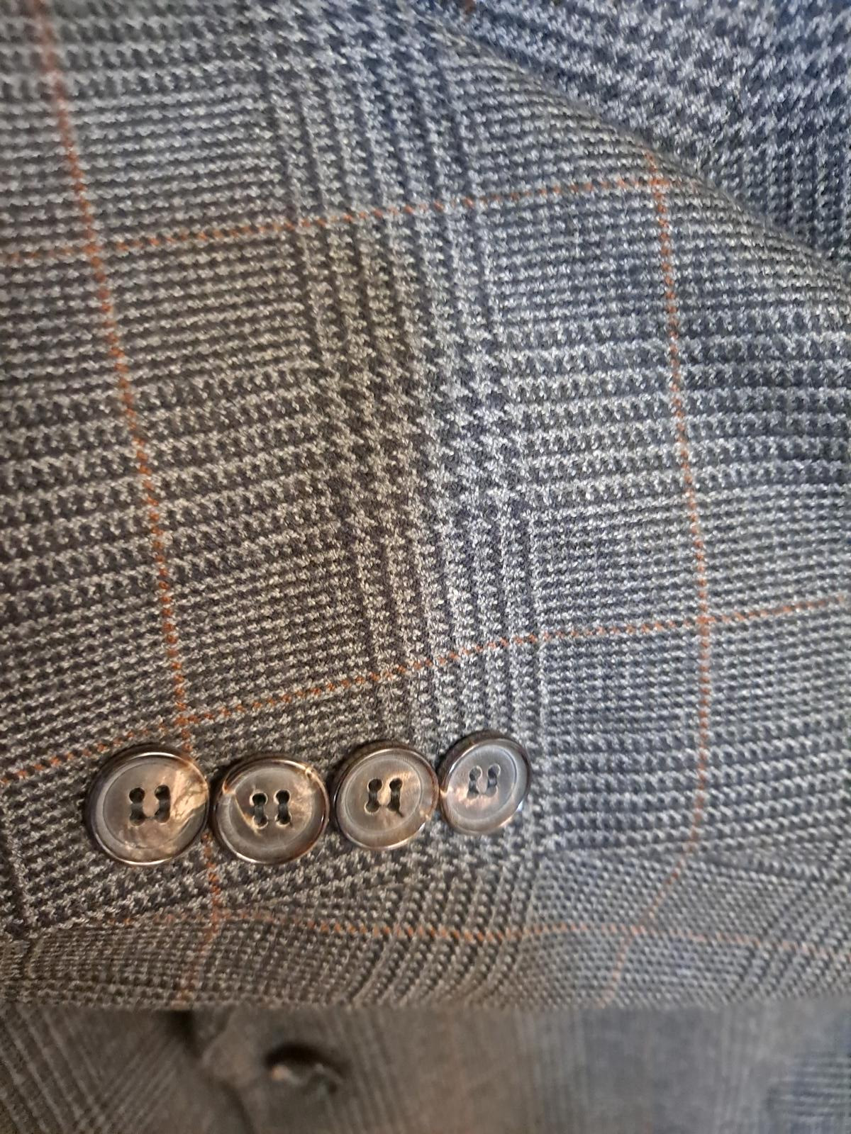 Brooks Brothers 2 Button Gray Plaid Blazer 100% Cashmere Size 45R thumbnail 2