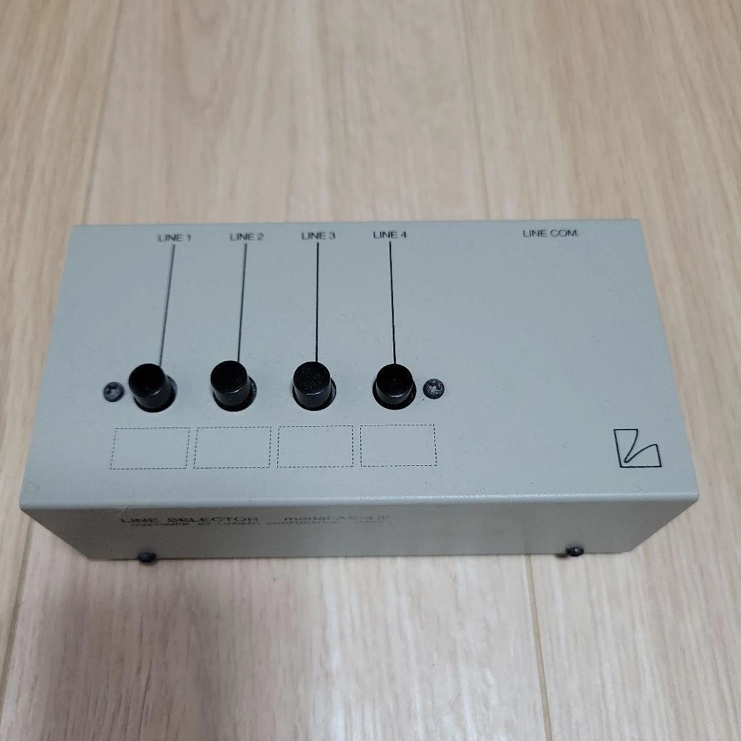 LUXMAN AS-4III Line Selector RCA Audio Switch Box Input Output Stereo Selector