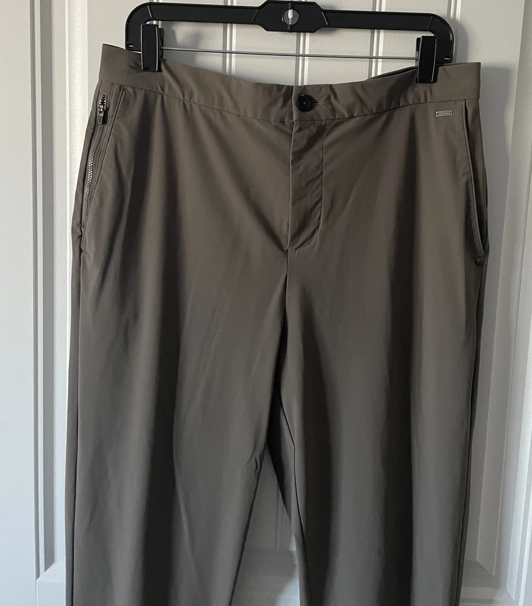 vuori fleet joggers performance lightweight athletic stretchy pants