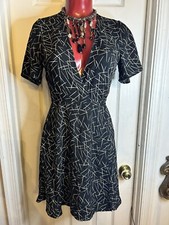 DAINTY HOOLIGAN WOMENS WRAP DRESS - LIGHT- BLACK/BEIGE ABSTRACT - SIZE SMALL S