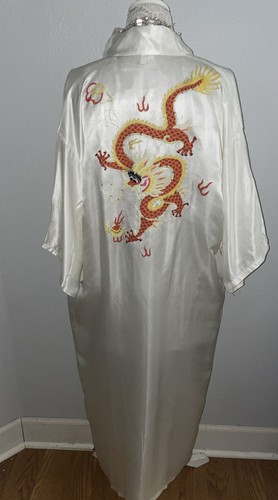 NEW Golden Dragon 100% Silk Hand Embroidered Long Shiny White Kimono Robe M NWT - Picture 4 of 19