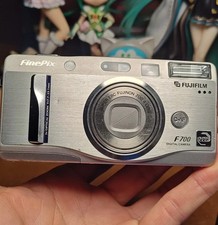 Fujifilm FinePix F700 Compac Digital Camera Silver 6.3MP-Tested&Working-No Card