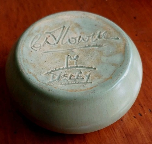 C.D.NOWELL, DISLEY, 1946-51, CENIZA/TAZÓN DE CERÁMICA ASPECTO CELADÓN, MARCA INCISA. - Imagen 5 de 5