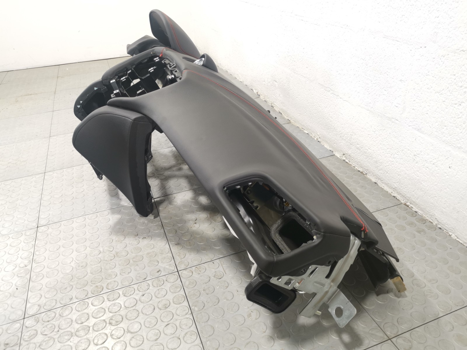 Maserati Ghibli 2016 RWD Auto 3.0 Dashboard Instrument Panel 670012661 OEM