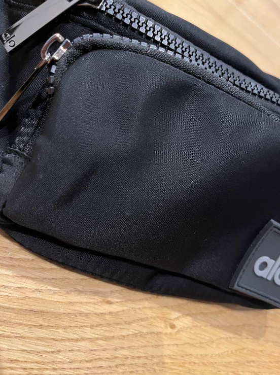 Alo Yoga Explorer Belt Bag Black Fanny Pack Crossbody Waist Bag