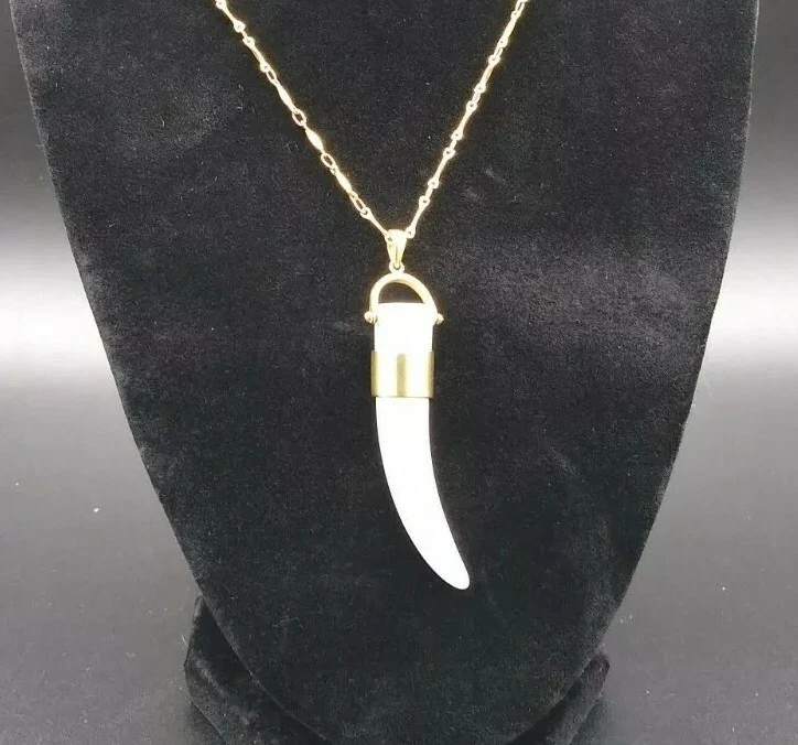 Stella and dot horn necklace sale