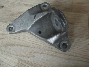 Audi A8/S8 4E D3 Quattro V8 V10 V12 Getriebe Stütze Halter links 4E0399113AA