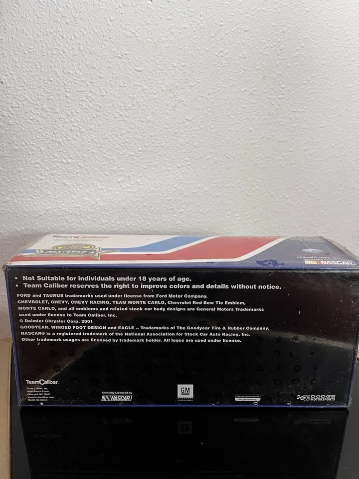NASCAR #6 Viagra Ford Taurus 1:24 командный калибр предпочтительный 2005 литой новый - Изображение 4 из 4