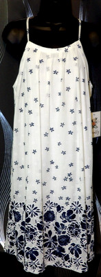 Siren Lily  Size S  White Floral  Knee-Length Dress  NWT~ FLAW (See Descr.) 