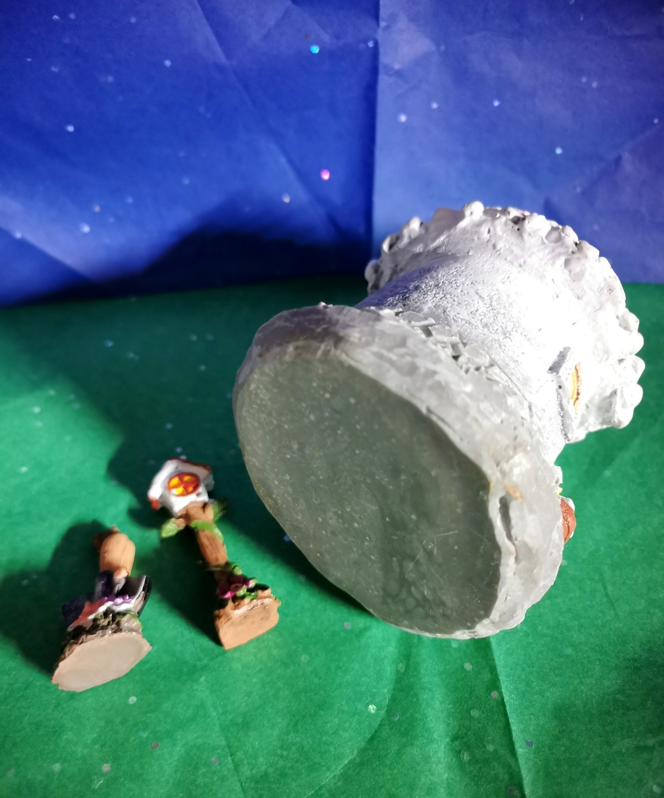 Fairy Garden Stone & Pink Flowers House Resin Figurine 4.5" w/ 2 Accessories 