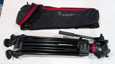 Manfrotto 546B Aluminum Tripod w/ MVH502A Pro Video Head   Excellent Condition