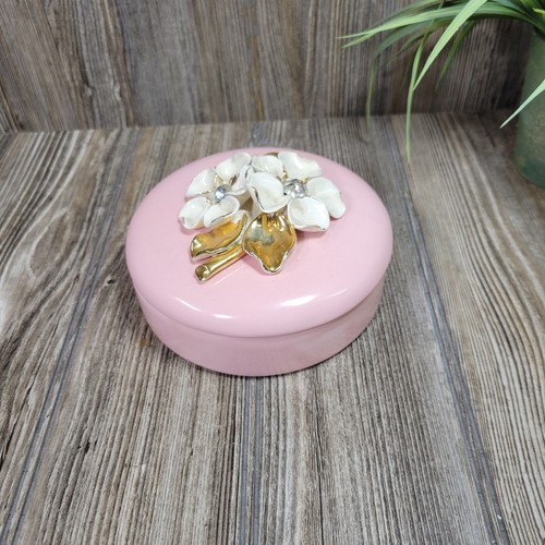 Vintage Powder or Trinket Box, Pink Ceramic Round, Flowers & Rhinestones - 第 1/7 張圖片