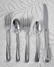 ONEIDA Stainless Flatware Glossy SAND DUNE 5 Piece Place Setting