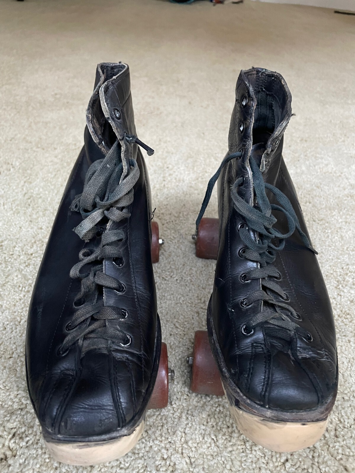 Vintage Hyde roller skates Mens size 9 (approx.)
