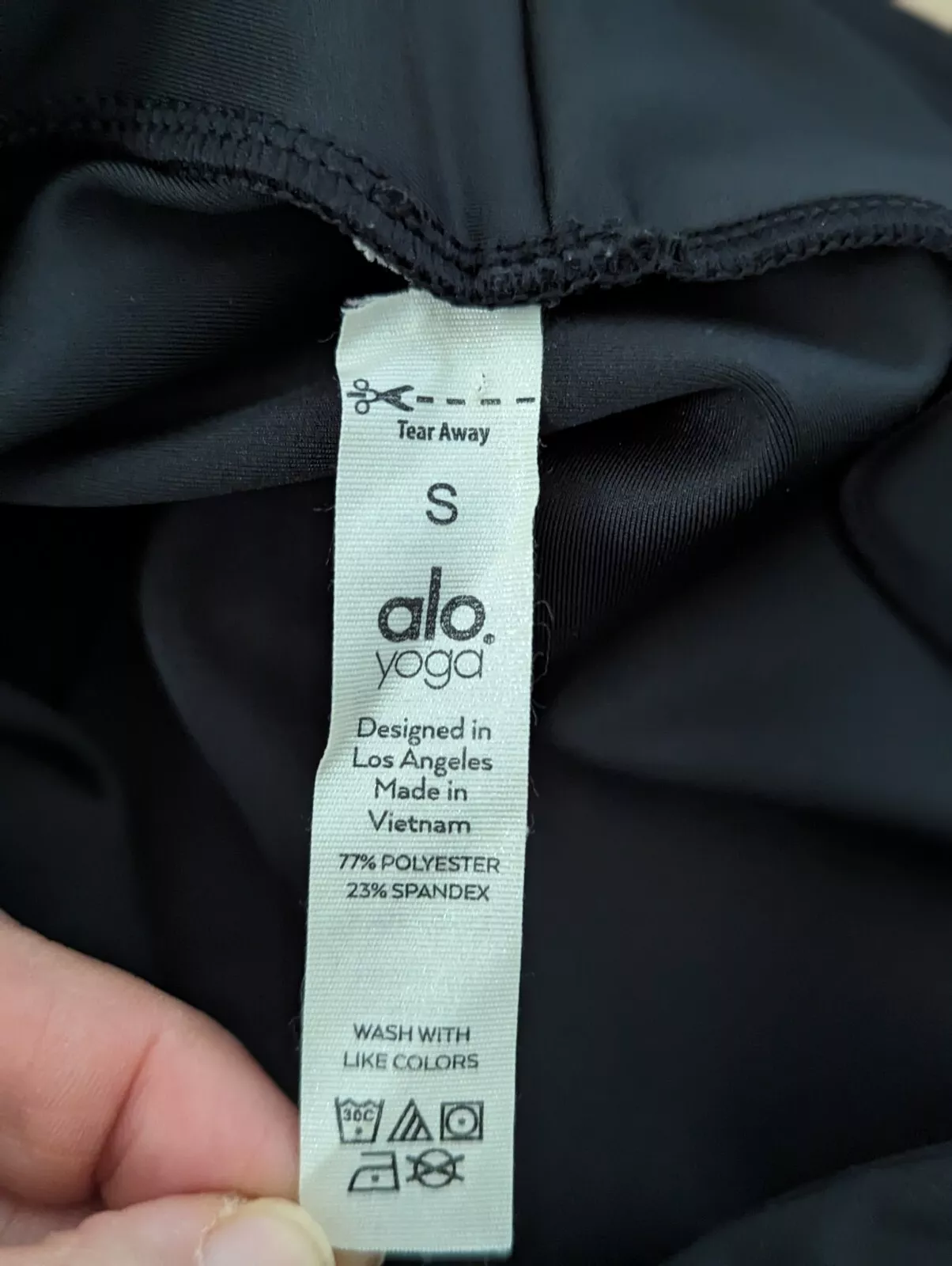 alo-yoga capri pants leggings