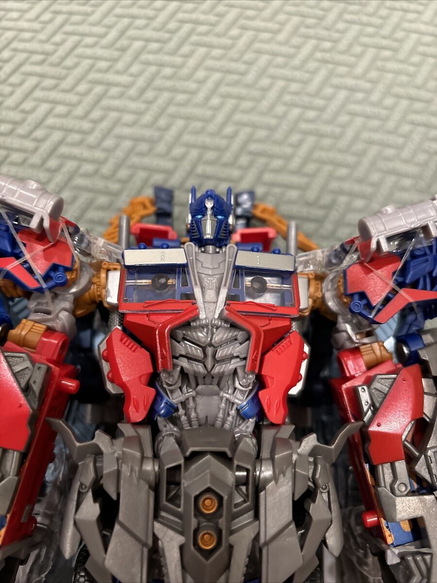 Transformers Dark Of The Moon: Ultimate Optimus Prime | eBay Transformers Dark Of The Moon: Ultimate Optimus Prime | eBay