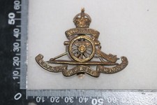 BRITISH ARMY CAP BADGE