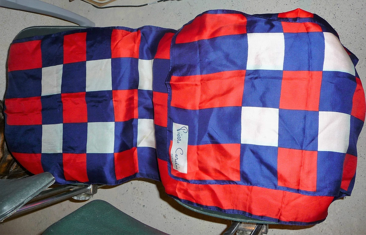 Écharpe Vintage Pierre Cardin - Foulard Carré En Soie Multicolore - Accessoire Femme Rétro élégant