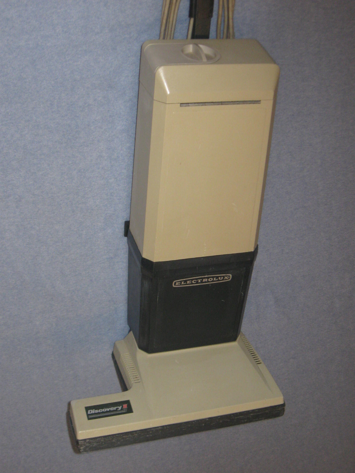Vintage Electrolux Discovery Upright Vacuum Cleaner eBay