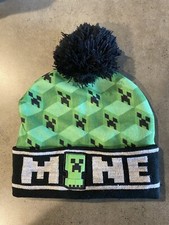 Minecraft Creeper Face Winter Hat Youth Size Green Toboggan Mojang