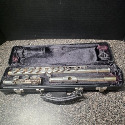 Vintage 70's Armstrong 104 Flute Silver Plated Closed Hole C Foot USA Untested