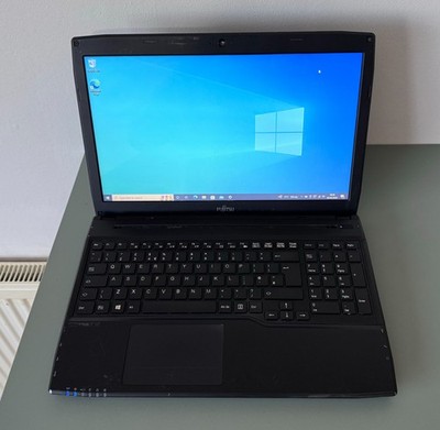 15,6'' Fujitsu LifeBook A544 Laptop - Intel i3-4000M / 8GB RAM / 500GB / W10