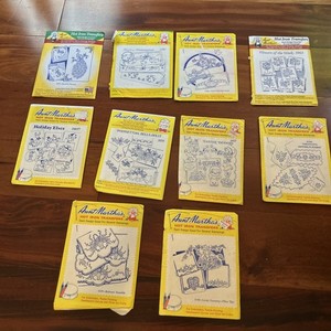 Aunt Martha’s Hot Iron Transfers Lot Of 10 Vintage Christmas Easter flowers