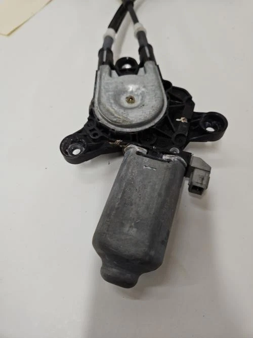 Leve vitre electrique avant gauche PEUGEOT 306 PHASE 2 9221K9 - Photo 4/4