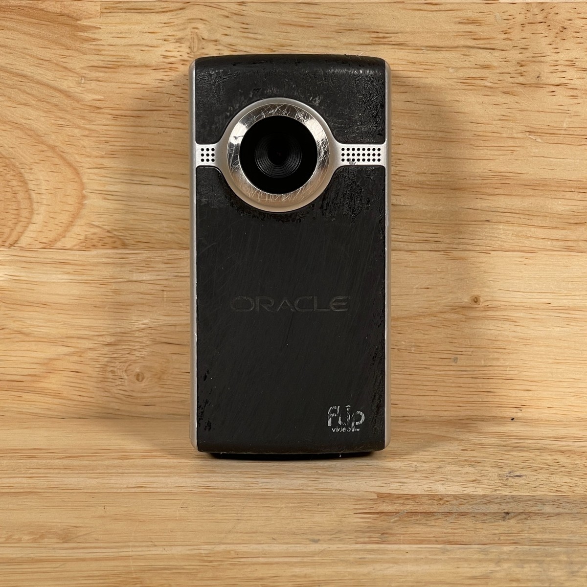 Flip video ビデオカメラ 本体 Amazon.com : Flip Ultra Video Camera - Green, 2 GB, 60 Minutes