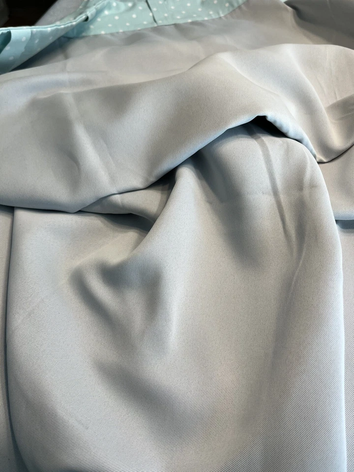 Par de cortinas Pottery Barn Kids Robin huevo azul blanco lunares negras 44x84 Foto 4 de 4