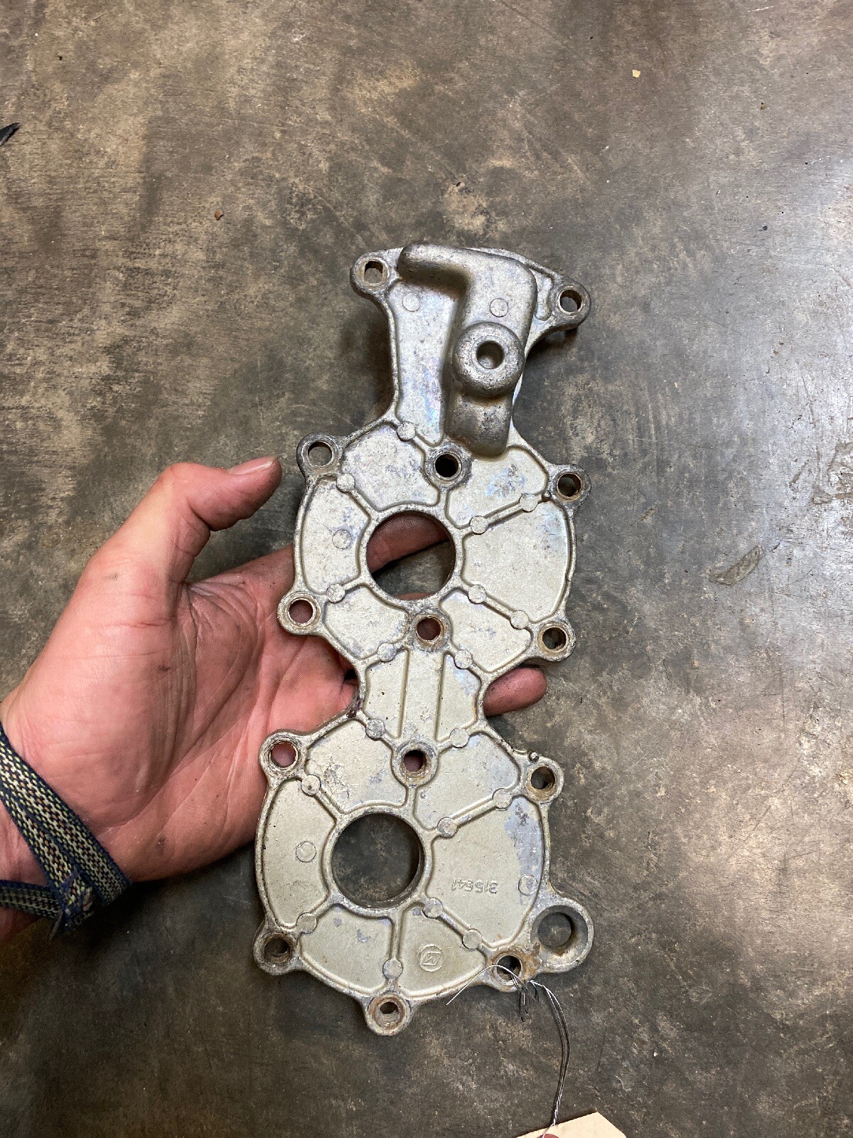 1976 johnson 55 HP Cylinder Head Cover ASSY PN 315541 for sale online eBay