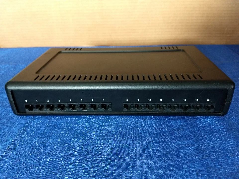 IBM Remote Async Node 16 Port EIA-232 (88G3841) W/ Power Supply - Image 4 of 4