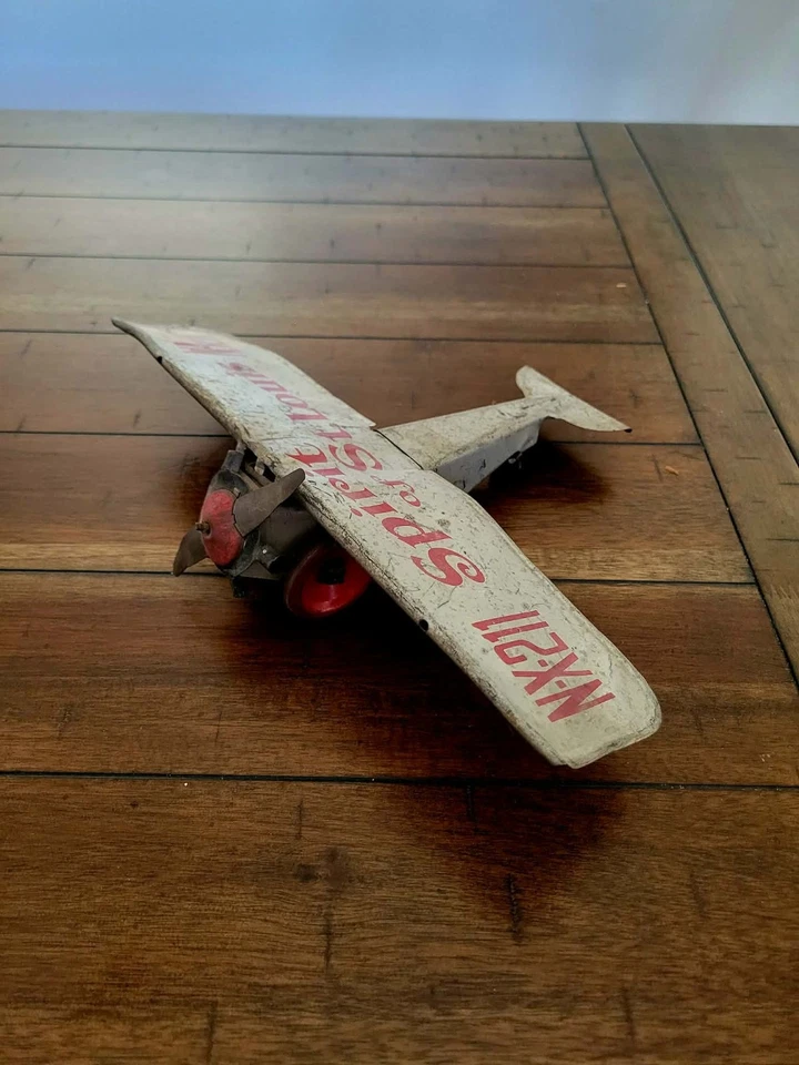 Vintage 1930s Spirit Of St. Louis NX211 Girard Toys Tin Wind-Up Model Airplane - Image 2 of 4