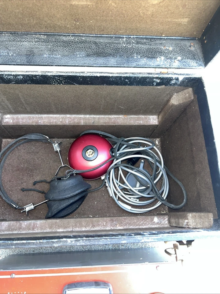 Fisher Research Laboratory Leak Detector LT-15 - Image 2 of 2