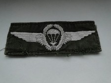 Bundeswehr Tätigkeitsabzeichen   Fallschirmspringer in silber  ca  10 x4,5cm