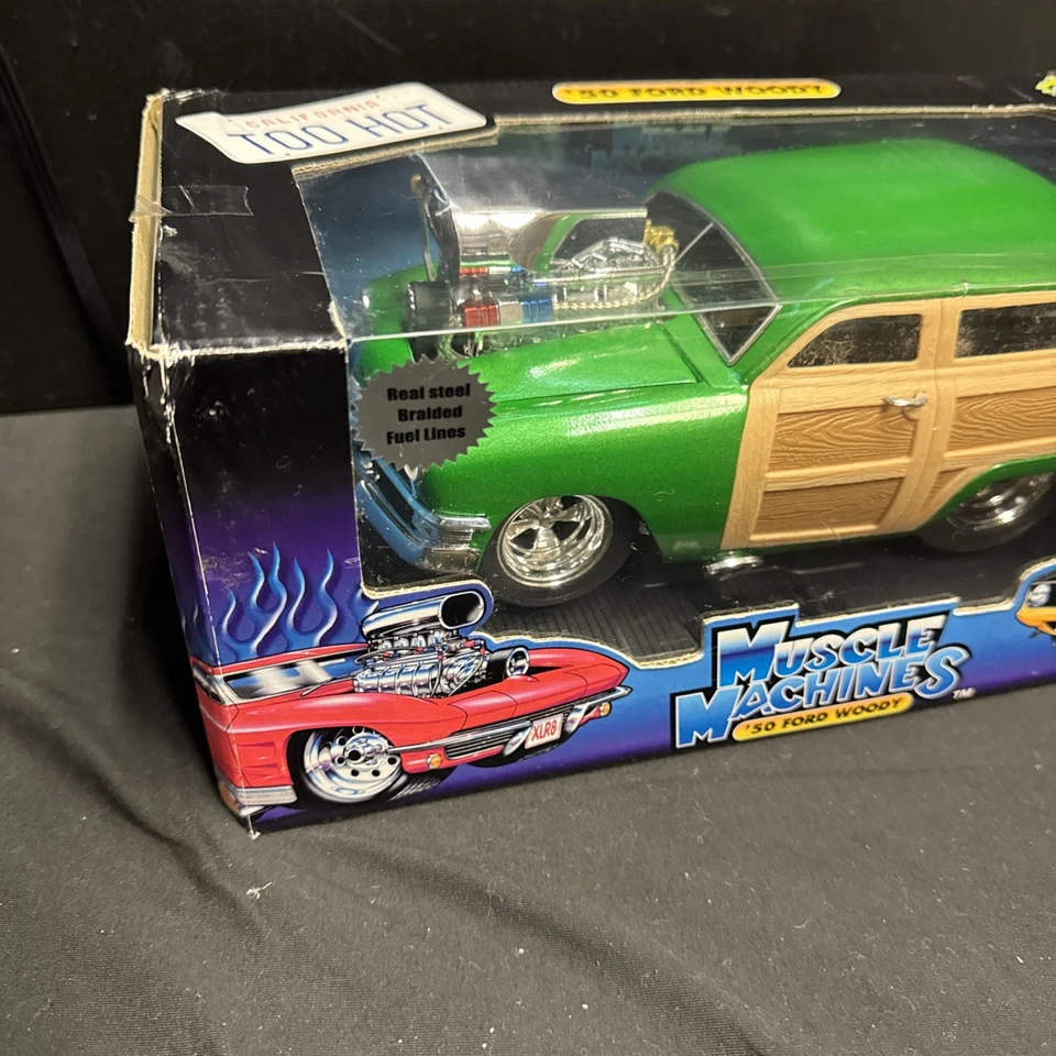 FUNLINE MUSCLE MACHINES 1950 FORD WOODY GREEN 1/18 SCALE NIB - Image 2 of 4