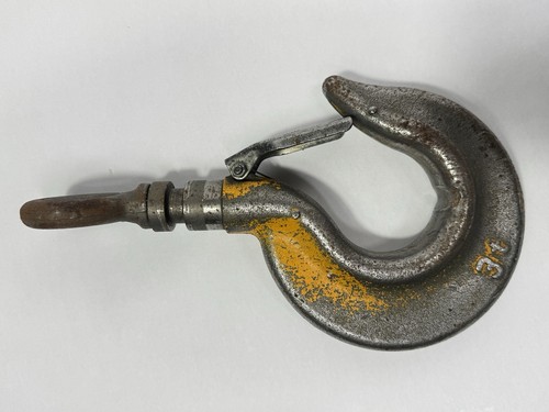 Heavy Duty 3 Ton Swivel Lifting Hook w/ Safety Latch Industrial Rigging