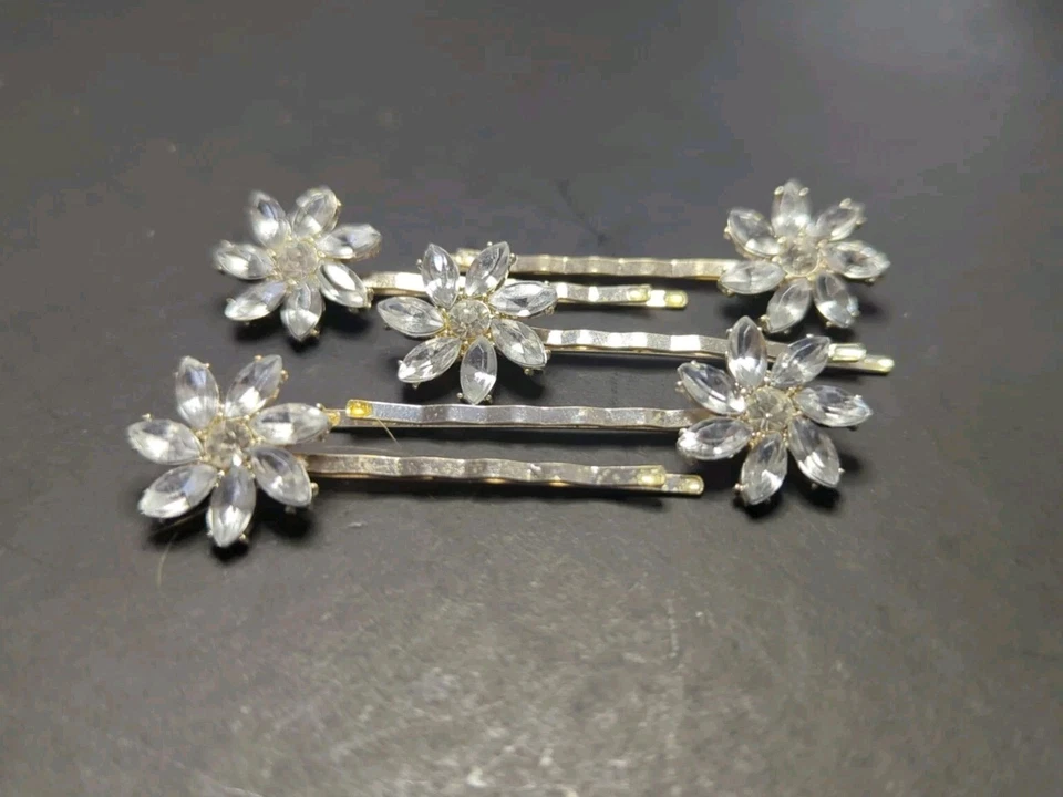 Lote de cinco alfinetes Bobby em tom de prata 2 polegadas com flores de strass transparente - Imagem 2 de 4