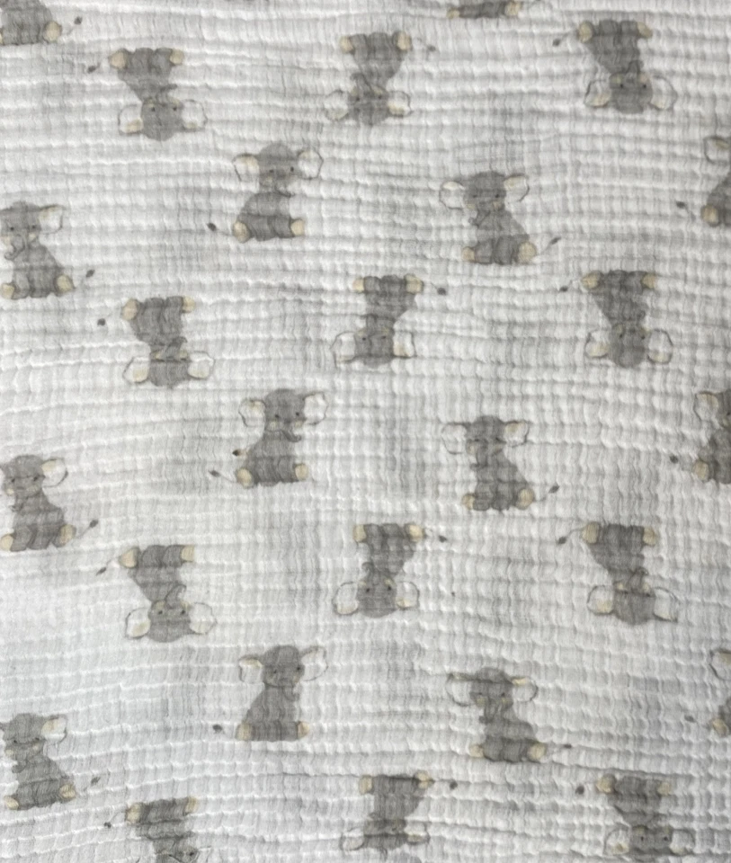 Manta de bebé Aden + Anais gris elefante sentado suave blanca muselina envoltura Lovey Foto 4 de 4