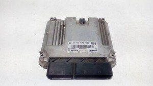 OPEL INSIGNIA A G09 Motorsteuergerät ECU 0281017105 1.96 Diesel 96kw 28533581